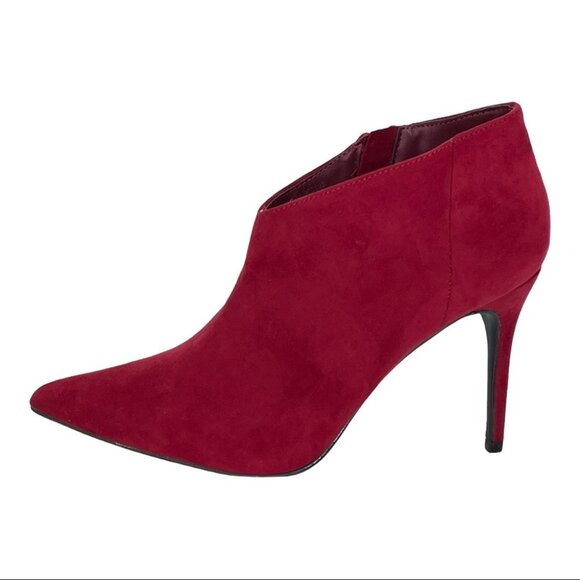 Journee Collection Demmi Red Microfiber Heeled Womens Shooties Size 9M - Picture 2 of 12